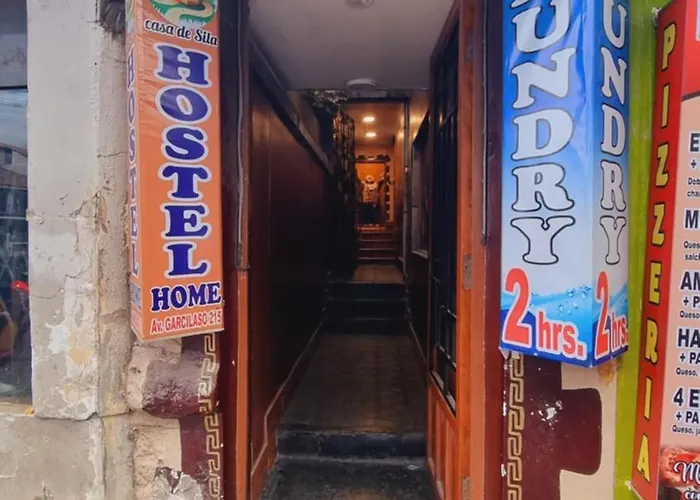 Hospedaje Garcilaso Hotel *